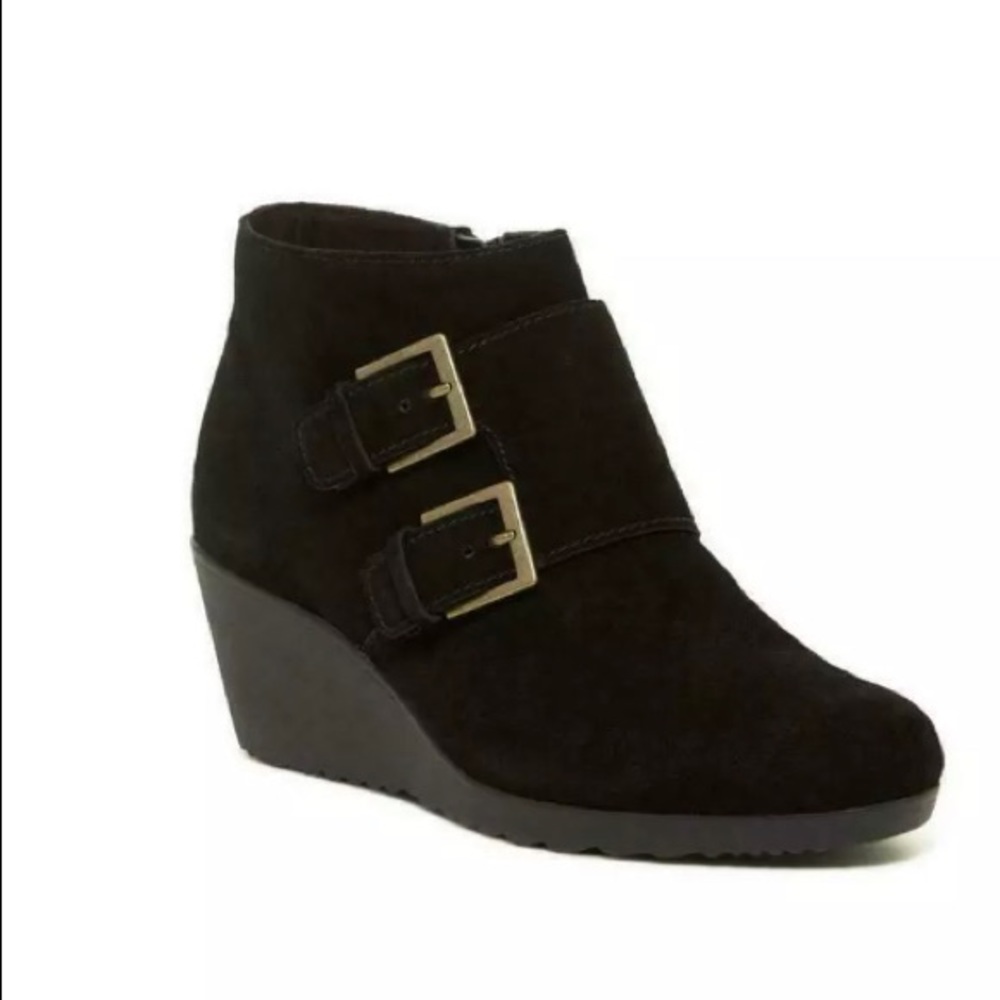 Munro black suede wedge boot size 9